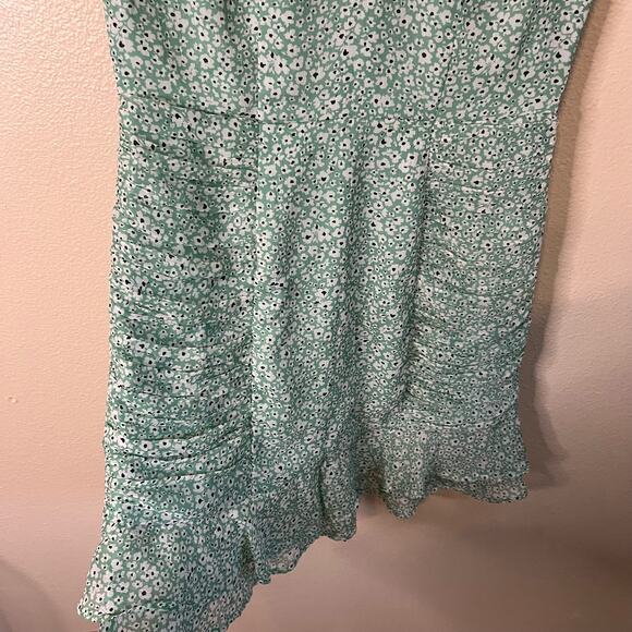 Leith Anthropologie Green and White Floral Ruched Dress Size S - Picture 3 of 6